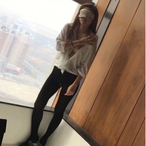 劲爆-黑丝裤袜御姐两部流出