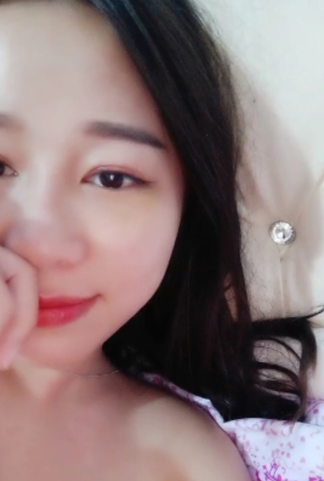 美丽单亲妈妈40v18.1g合集：百度ed2k收藏视频
