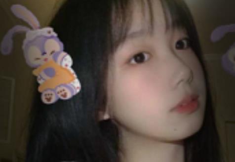 抖音网红草莓味小仙女可爱自我安慰资源合集190MB，热裤美腿引人注目