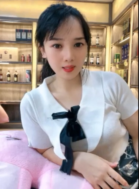 新人搬运百度盘烟酒老板娘羊羊单集5.54GB，上班跳弹放飞自我