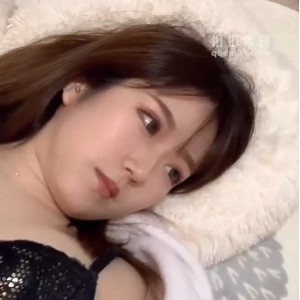P站前田由美邻家妹妹纯欲天花板1V941M汁香四溢