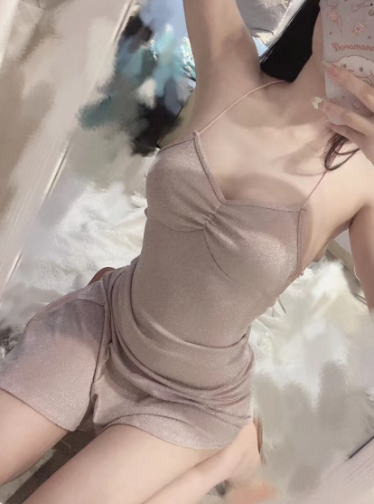 推特momo私密视频合集2部738MB身形太完美了