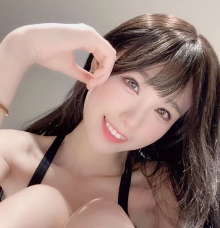 草莓粥粥舰长私藏COS合集94部视频2G身材炸裂